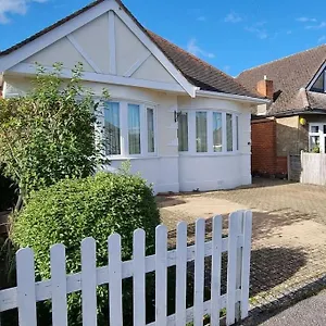  Holiday home Cosy Bournemouth United Kingdom